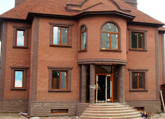 Как пристроить крыльцо к дому из кирпича – секреты народных умельцев